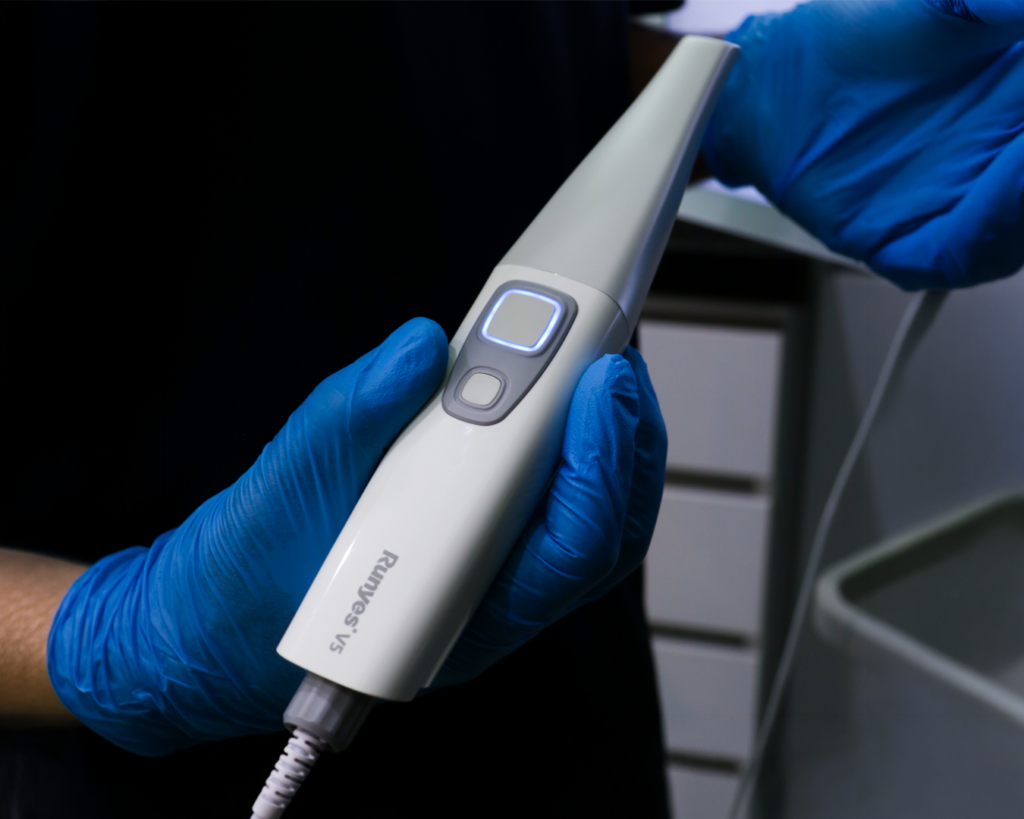 Escáner intraoral 3DS V5 Runyes